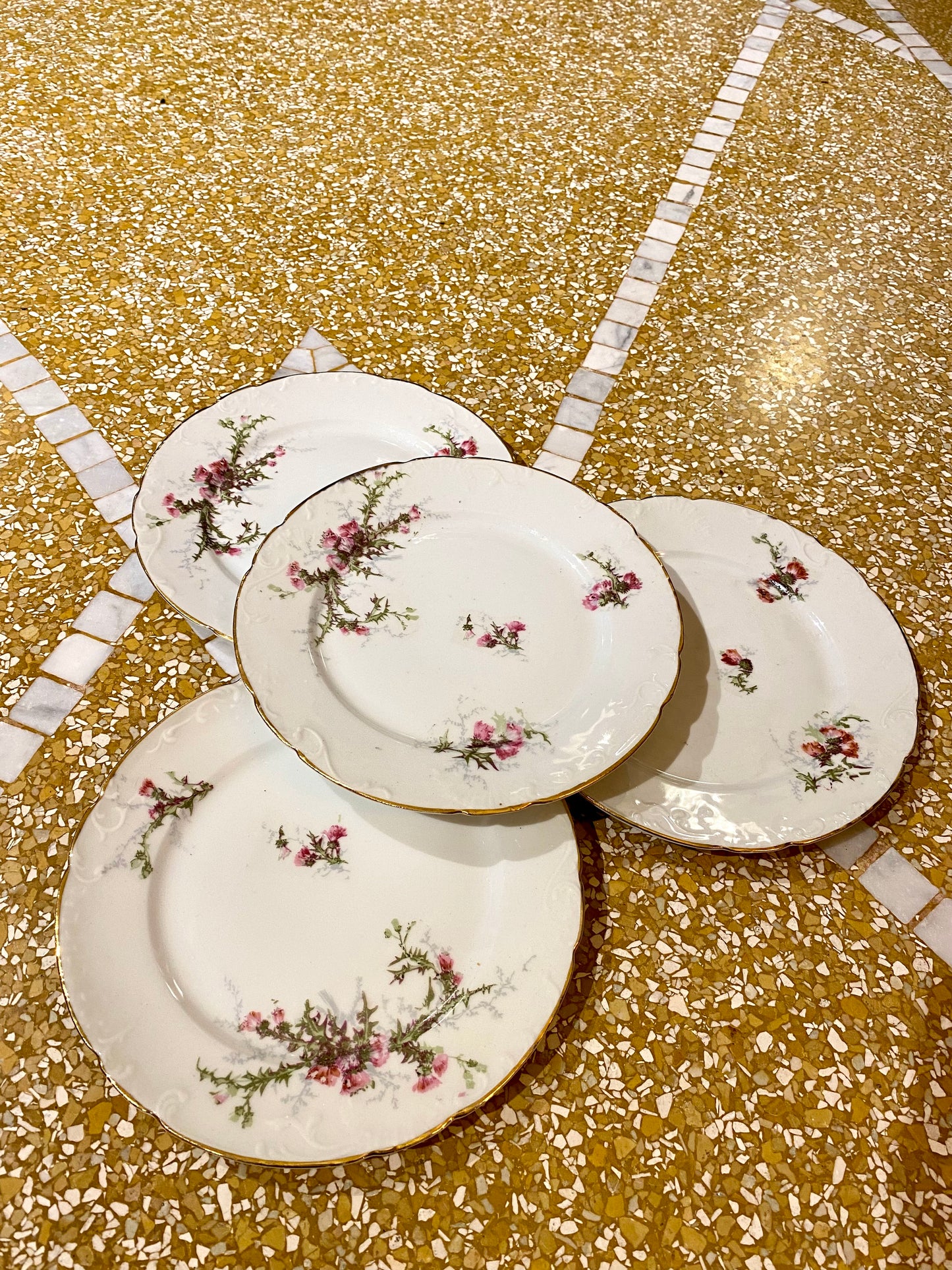 Lot de 6 assiettes à dessert en porcelaine