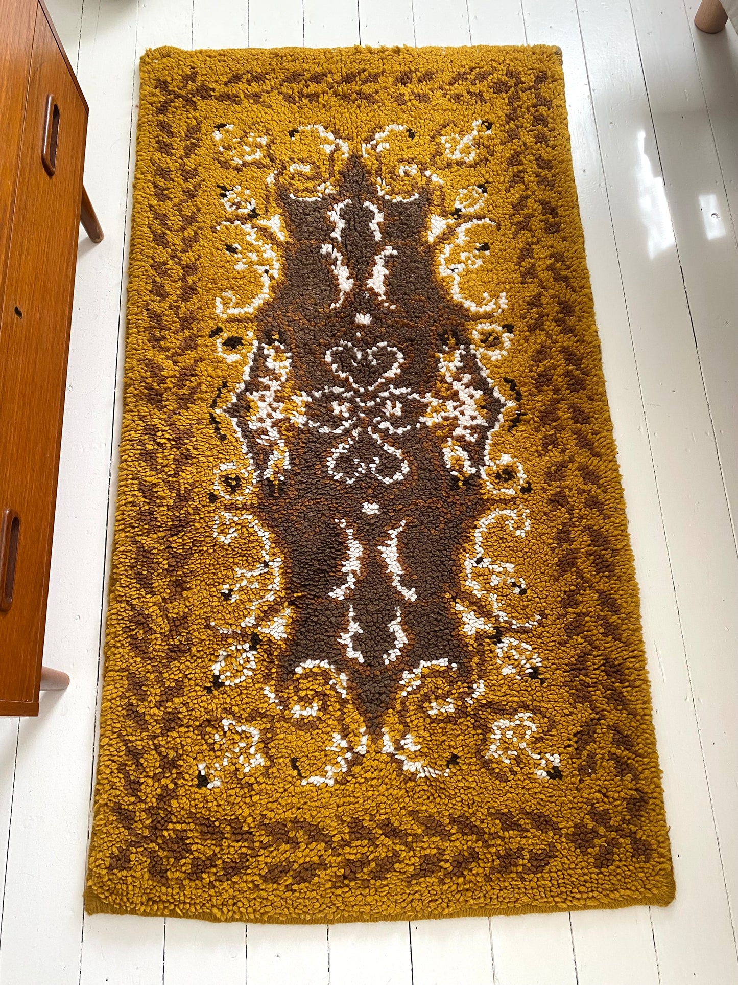 Tapis tufté en laine des années 70