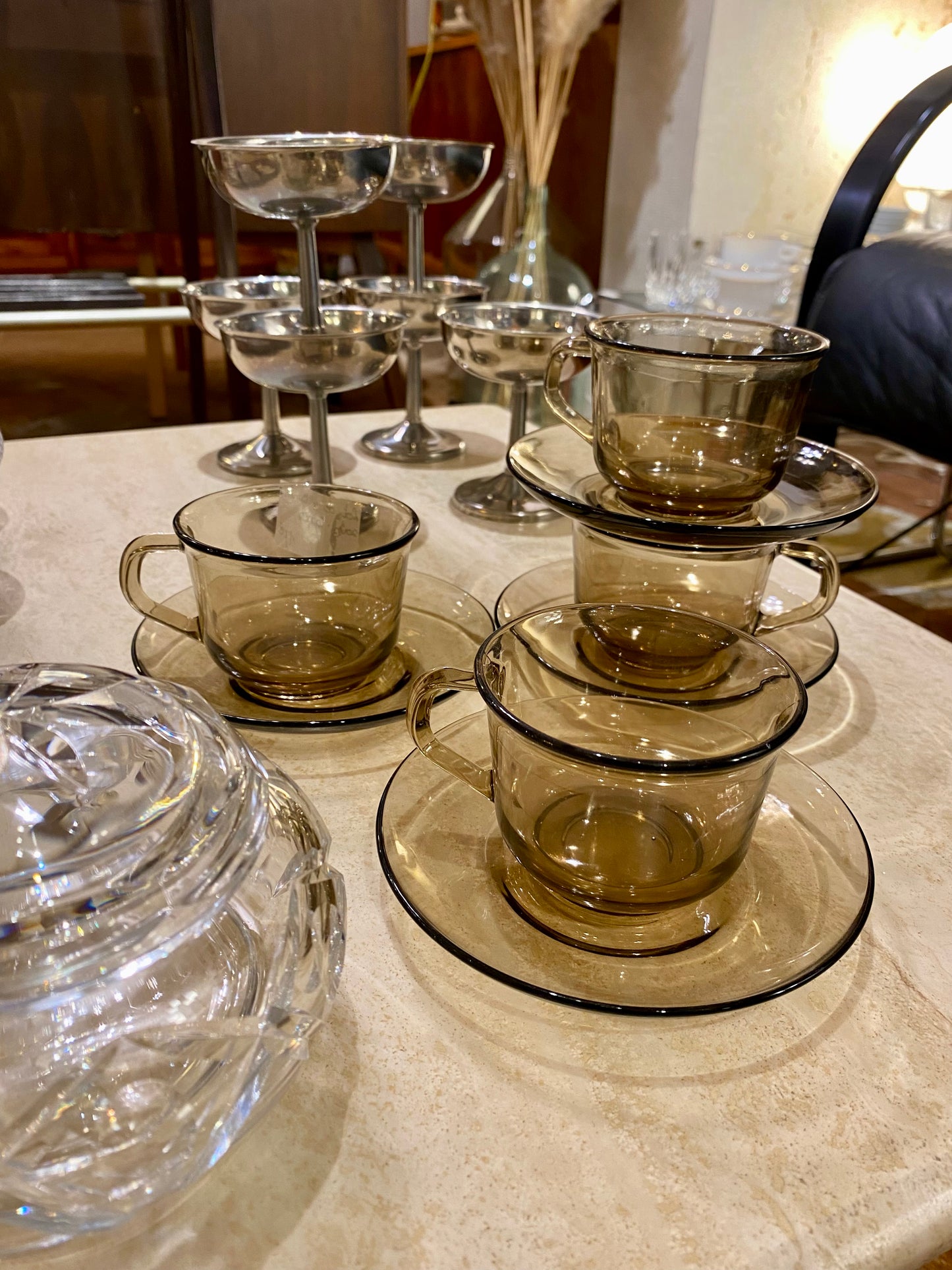 Ensemble de 4 tasses et sous-tasses en verre fumé