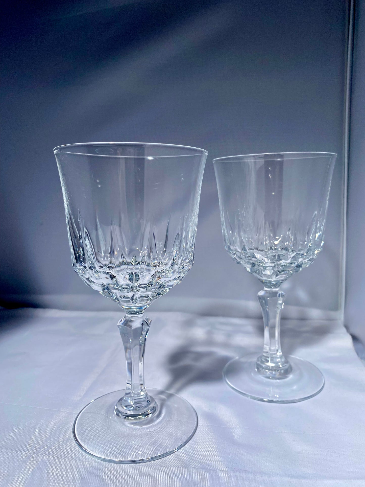 Lot de 9 verres à vin