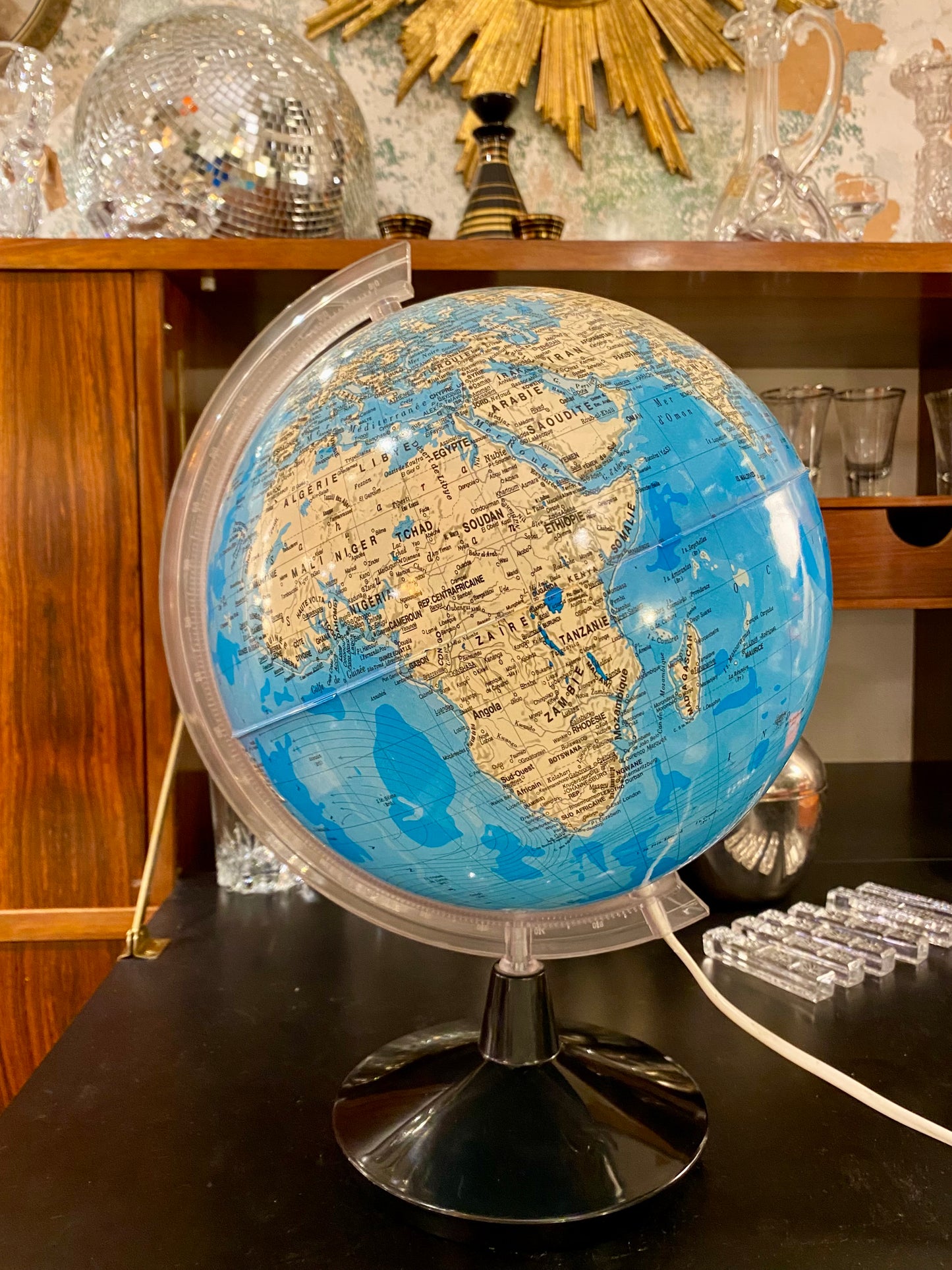 Lampe globe mappemonde italienne