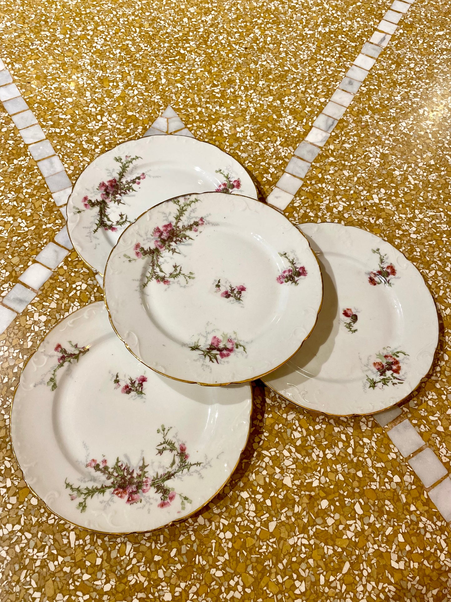 Lot de 6 assiettes à dessert en porcelaine