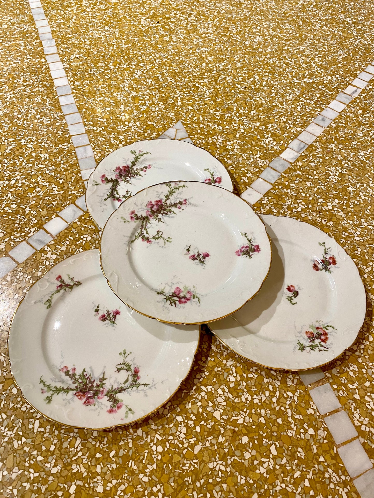 Lot de 6 assiettes à dessert en porcelaine