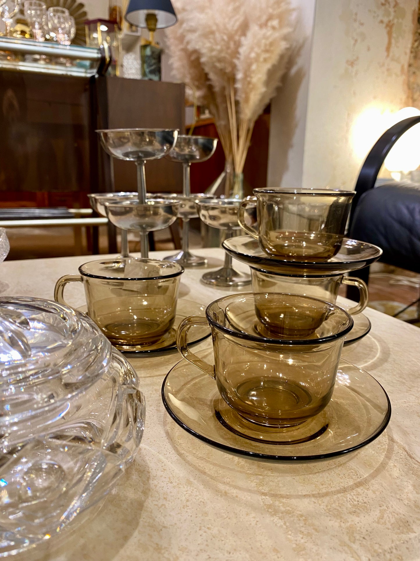 Ensemble de 4 tasses et sous-tasses en verre fumé