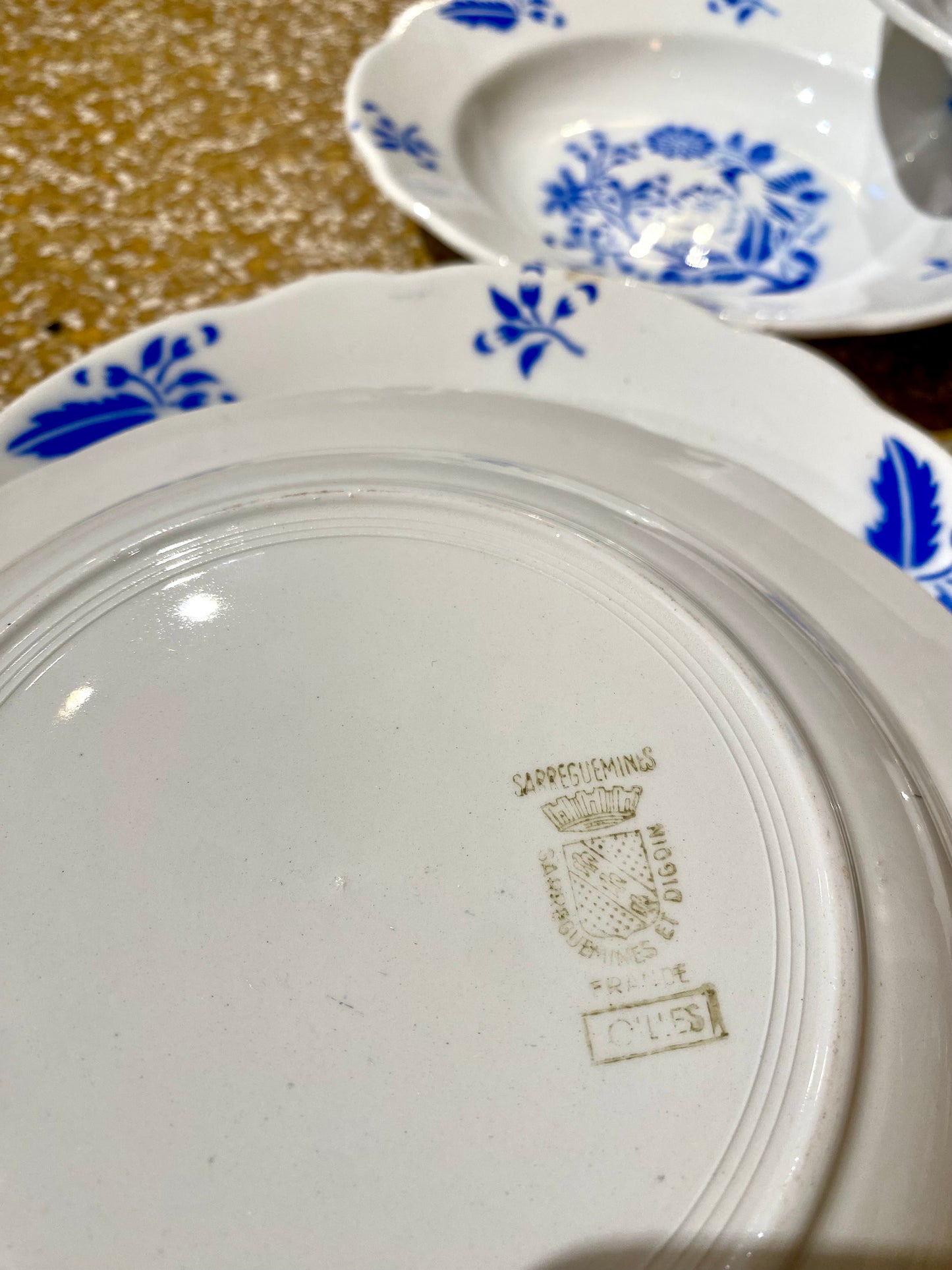 Lot de 7 assiettes Sarreguemines et Digoins