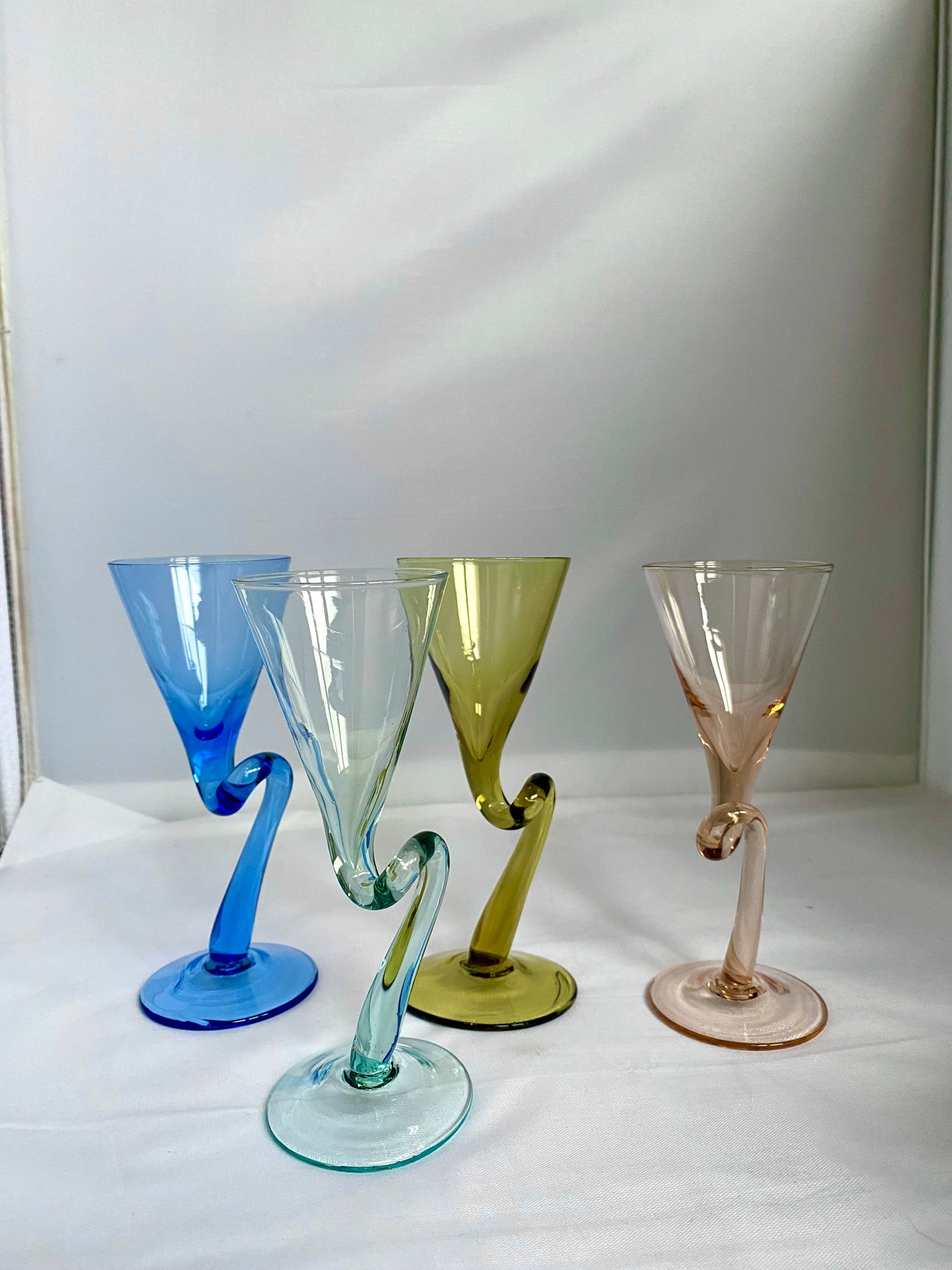 Lot de 4 verres à liqueur coloré en verre soufflé