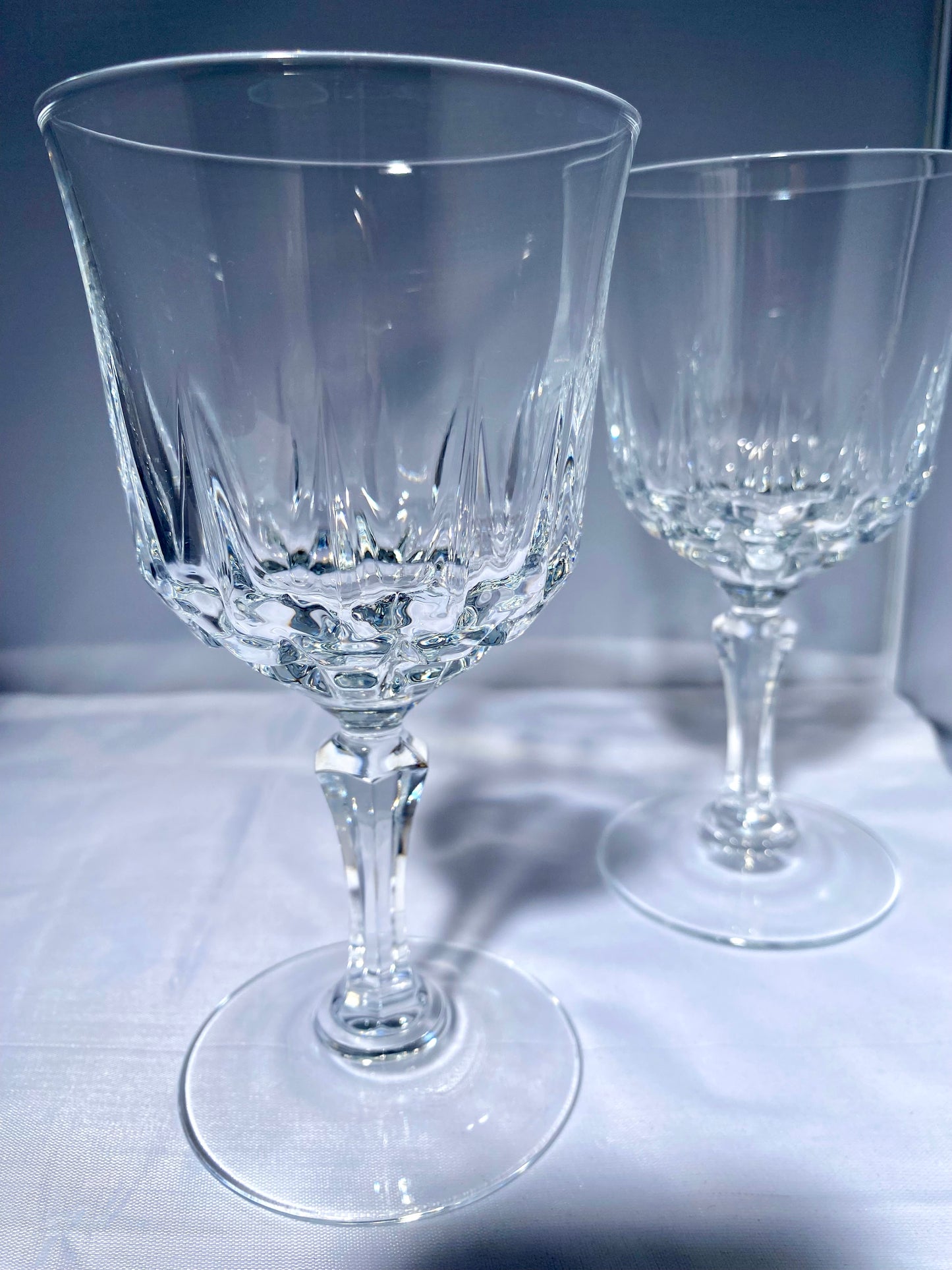 Lot de 9 verres à vin