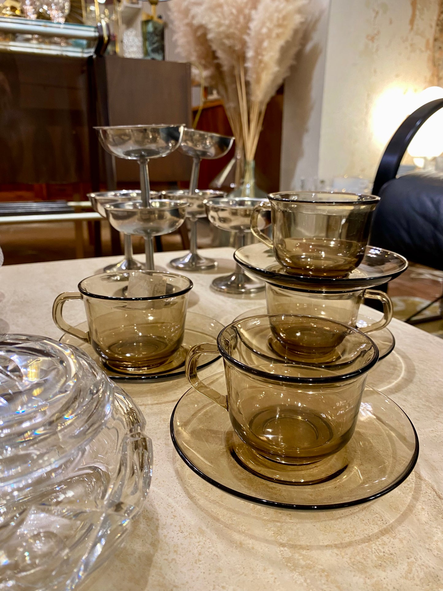 Ensemble de 4 tasses et sous-tasses en verre fumé